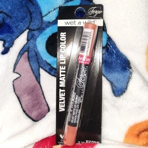 Wet n Wild Fergie Velvet Matte Lip Color in DJ  Doll A353